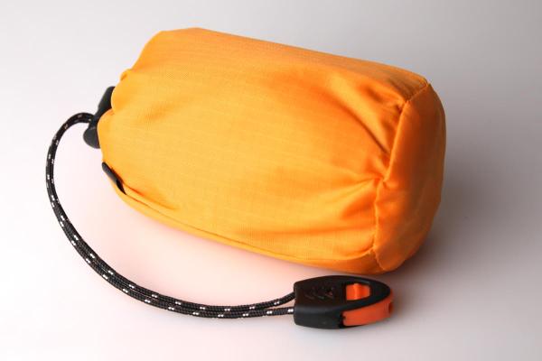 Notfall Schlafsack Überleben Schlafsack Survival Biwaksack Erste Hilfe Rettungsdecken Wasserdicht Notfalldecke Warm Tube Zelt Ultraleicht Hitzeabweisend Kälteschutz Rettungszelt Outdoor