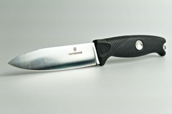 Victorinox Venture Pro Bushcraft Survival Messer Dertail Front